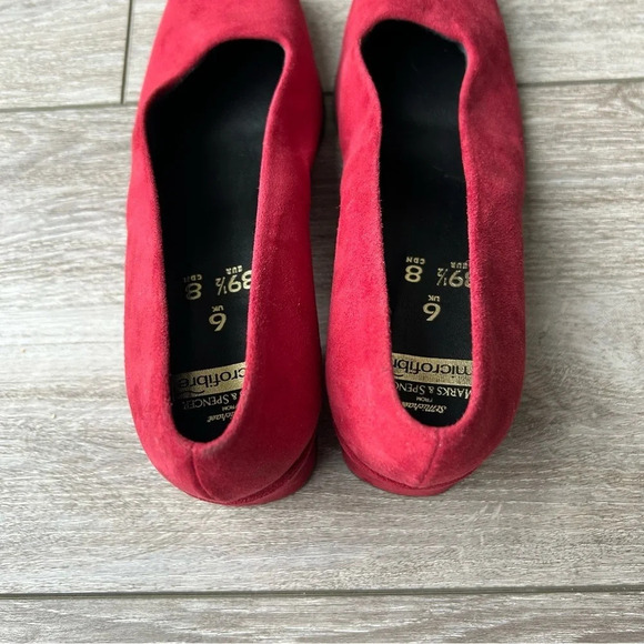 St. Michael Red Faux Suede Square  Toe Block Heel Pumps - Picture 7 of 13